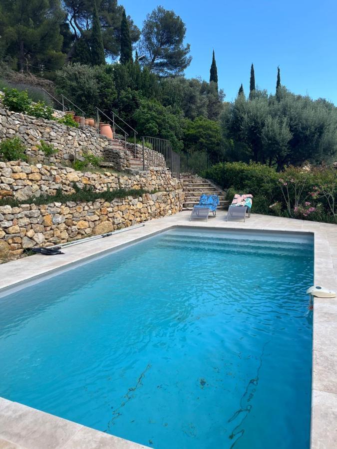 Hauteurs De Toulon : Charmant Studio Piscine Екстер'єр фото