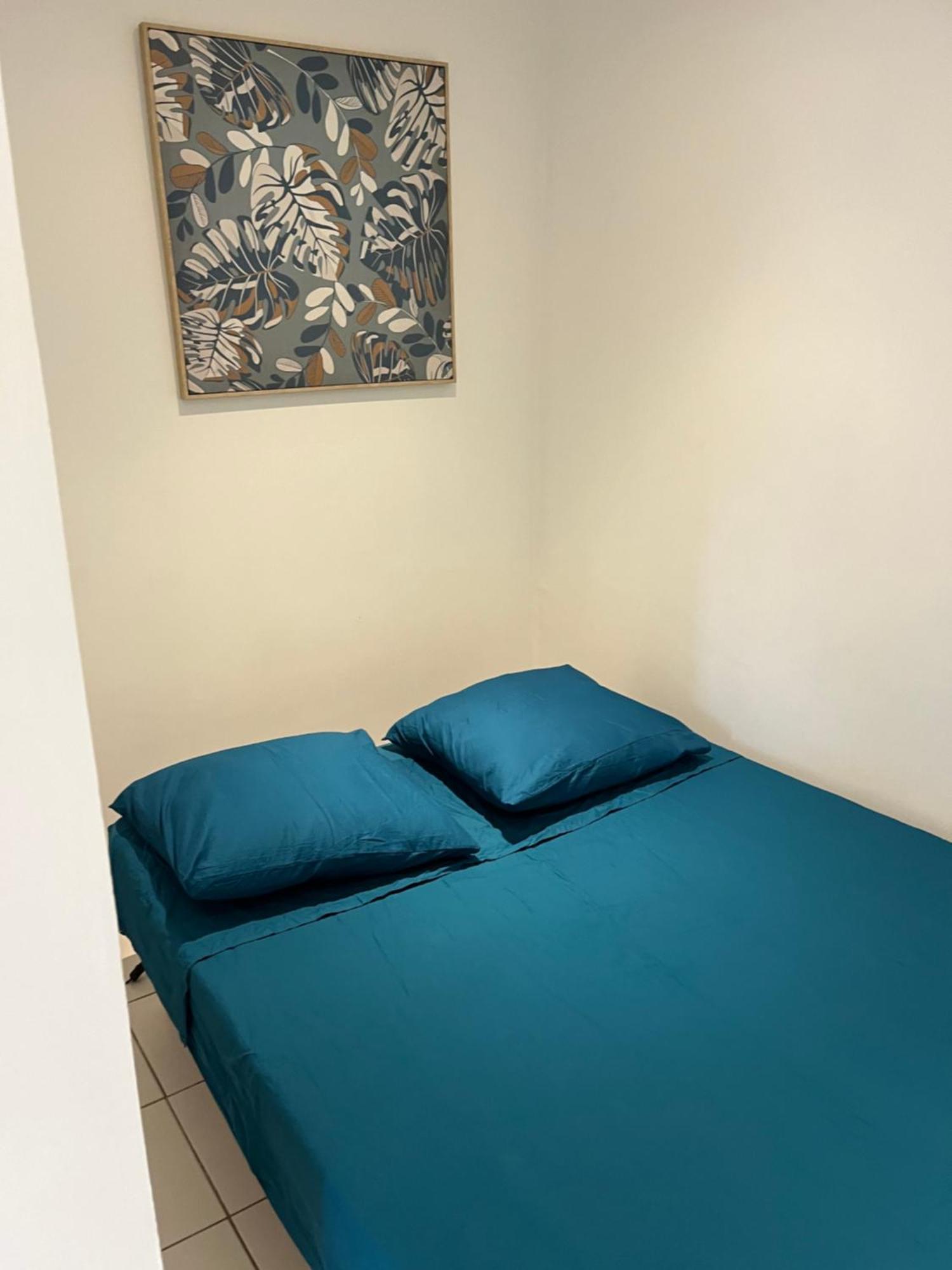 Hauteurs De Toulon : Charmant Studio Piscine Екстер'єр фото